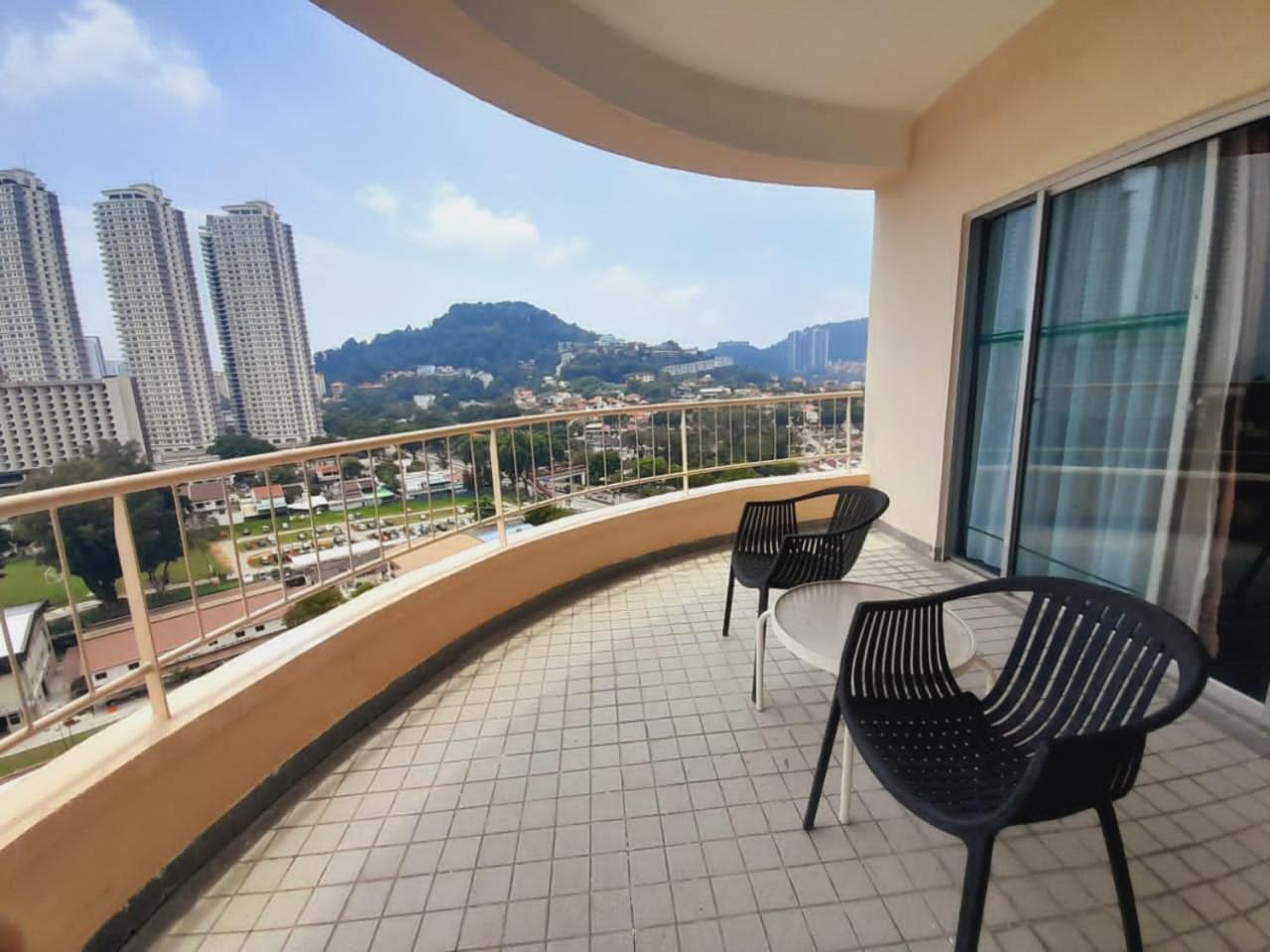 Rainbow Paradise Beachfront Penang Tanjung Bungah  Eksteriør bilde