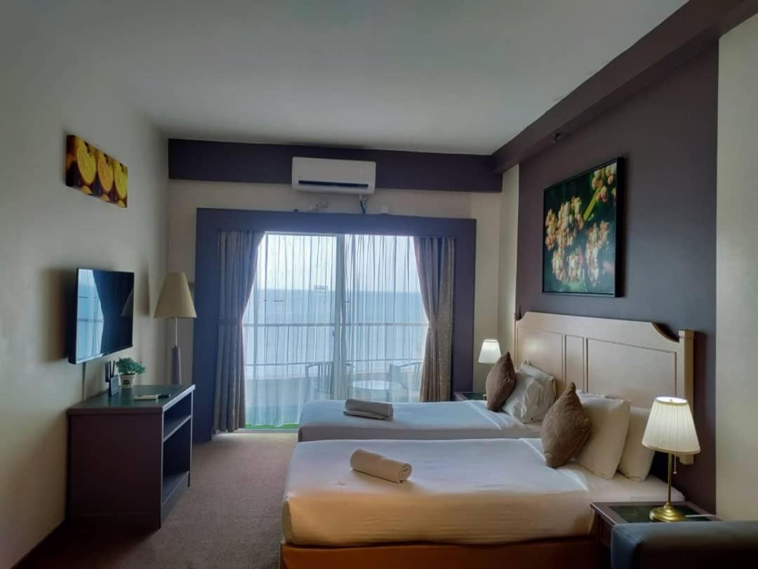 Rainbow Paradise Beachfront Penang Tanjung Bungah  Eksteriør bilde