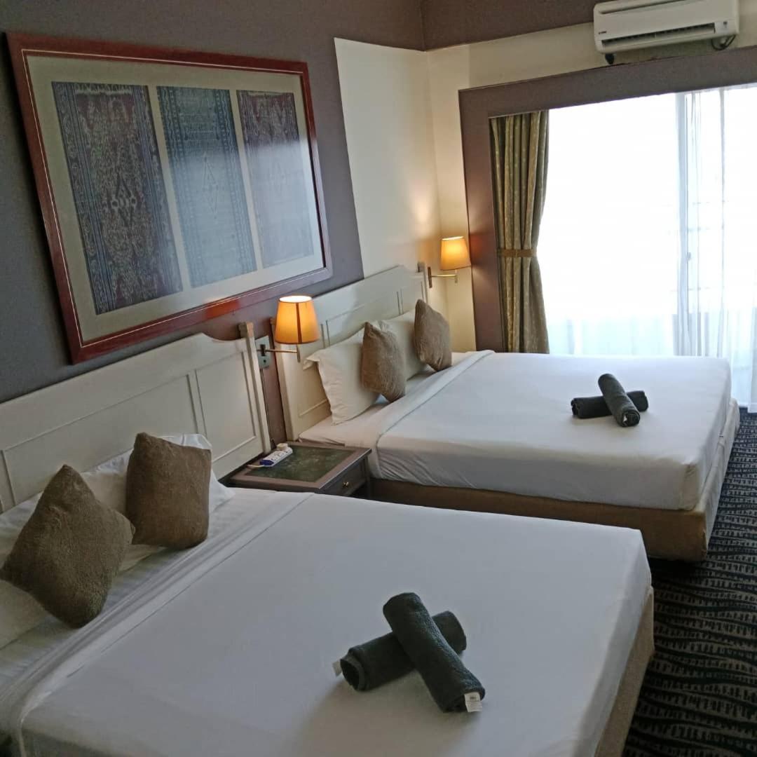 Rainbow Paradise Beachfront Penang Tanjung Bungah  Eksteriør bilde